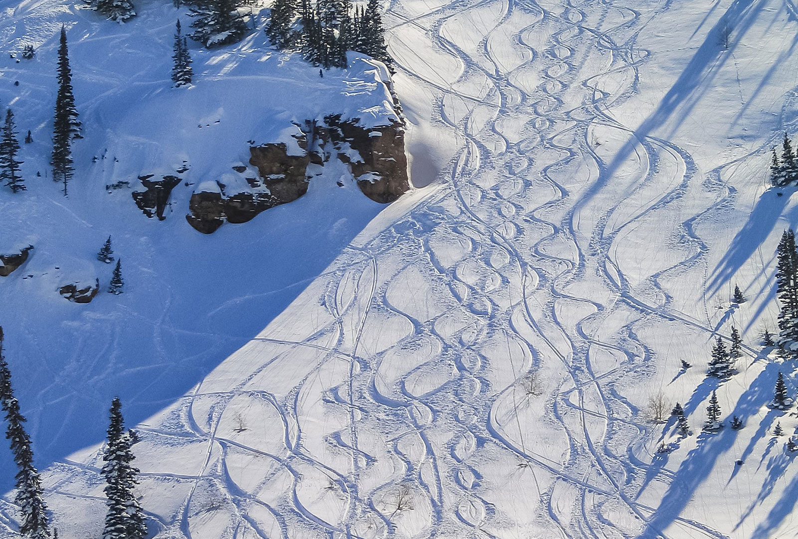ski-tracks.jpg